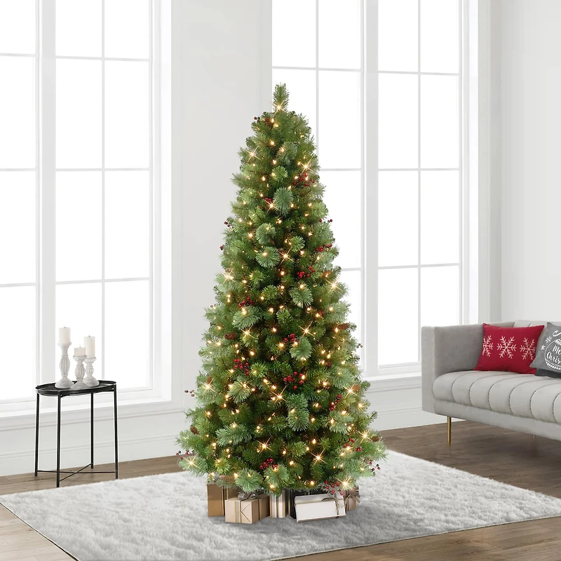 6.5ft. Pre-Lit Washington Spruce Aritificial Christmas Tree, Warm White LED Lights