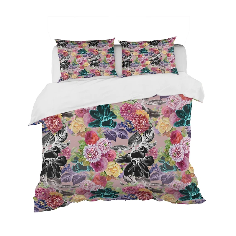Designart 'Black Chrysanthemum And Blooming Roses' Floral Bedding Set