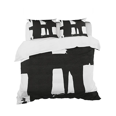 Designart 'Black & White Crossing Paths II' Geometric Bedding Set
