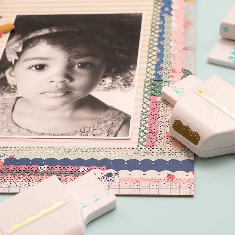 We R Memory Keepers® Scallop Lace Edge Punch