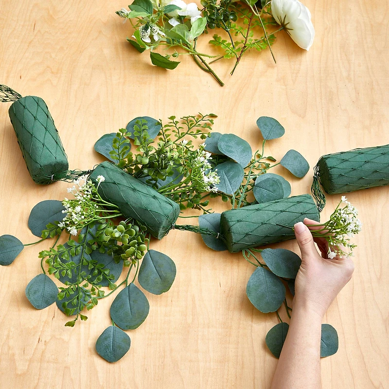 FloraCraft® Easy Prō Floral Tools 4ft. Green Floral Garland with Artesia WetFōM