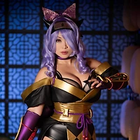 Cosplay by Yaya Han Gold 4-Way Stretch Pleather Fabric