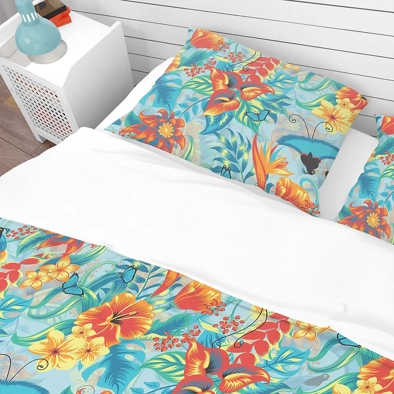 Designart 'Tropical Pattern' Tropical Bedding Set