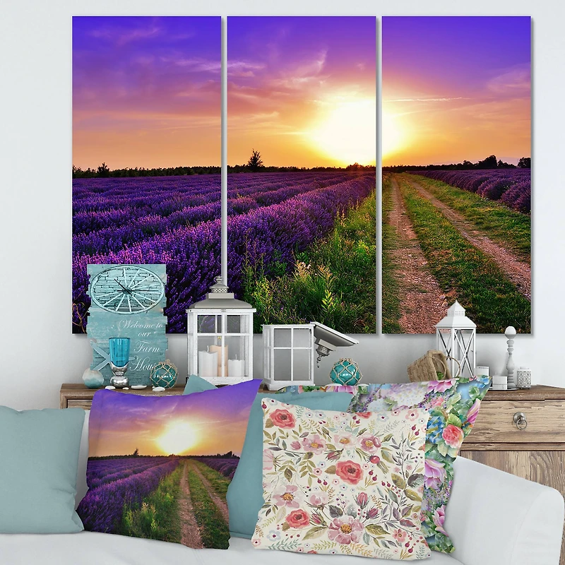Designart - Lavender Field At Dawn II