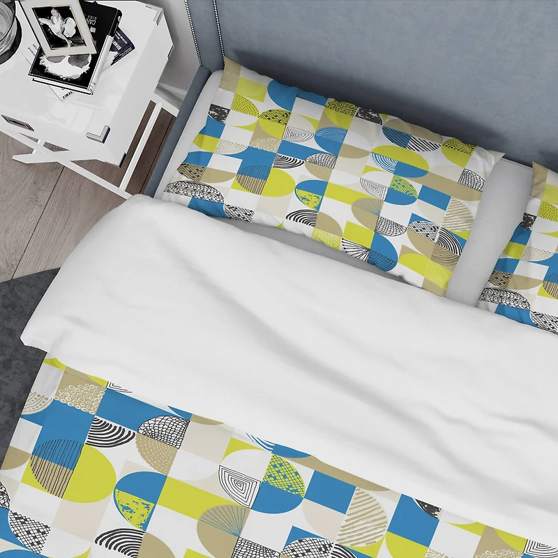 Designart 'Circular Retro Design I' Mid-Century Duvet Cover Set