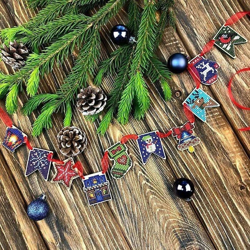 Wonderland Crafts 20 Piece Christmas Wooden Embroidery Blanks