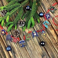 Wonderland Crafts 20 Piece Christmas Wooden Embroidery Blanks