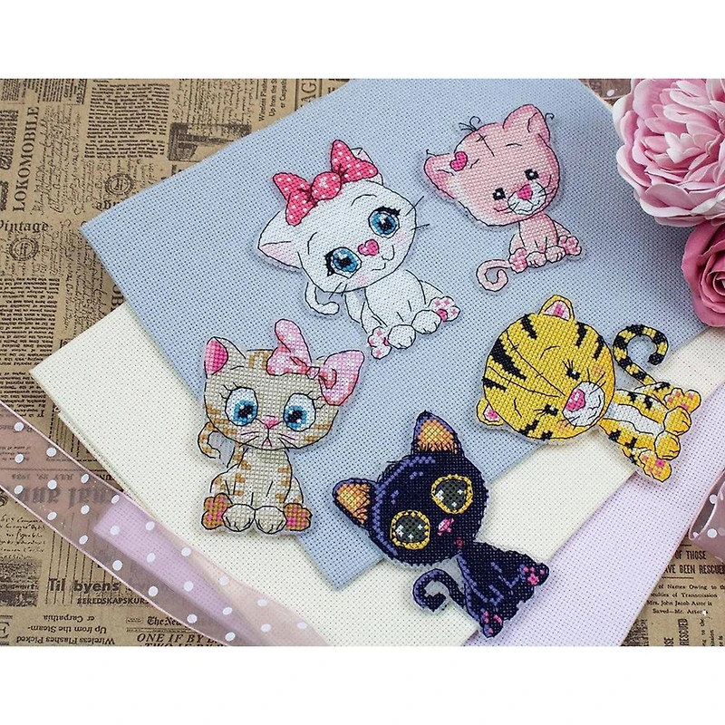 Luca-s Kittens Plastic Canvas Counted Cross Stitch Kit