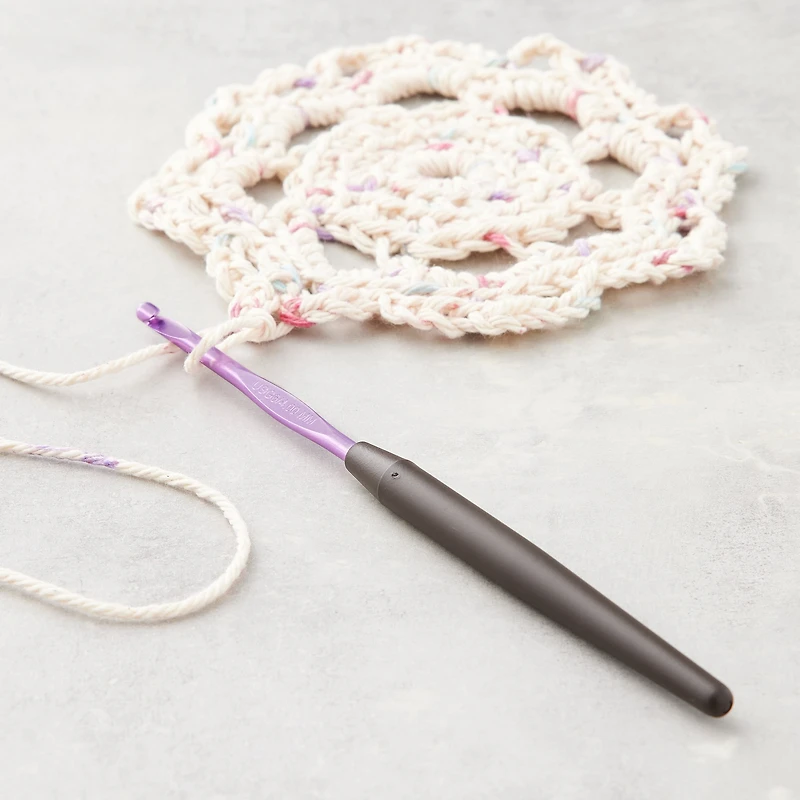 Susan Bates® Silvalume® Aluminum Crochet Hook