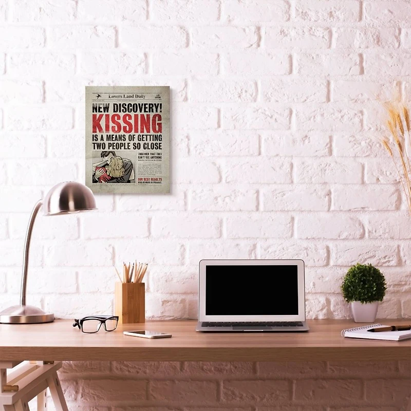 Stupell Industries Kissing Newspaper Canvas Wall Art