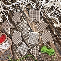 Wonderland Crafts 20 Piece Christmas Wooden Embroidery Blanks