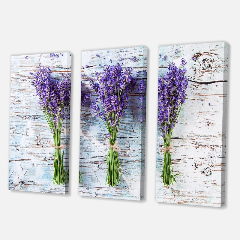 Designart - Fresh Lavender On Wood