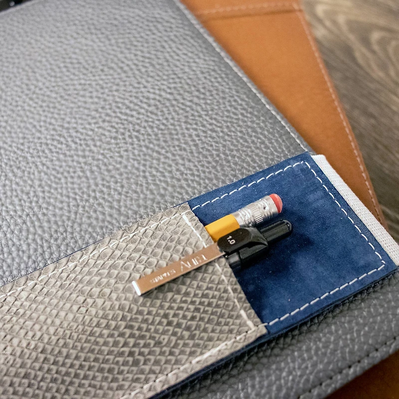 Cobra Grain Leather Trim by ArtMinds™