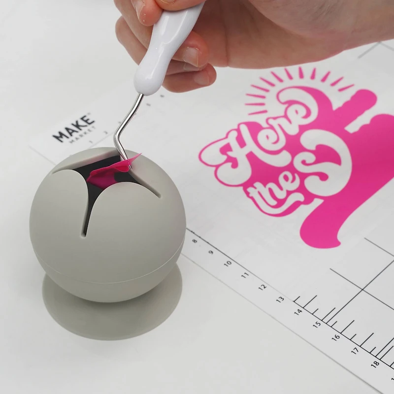 Vinyl Weeding Scraps Collector Suction Cup by Make Market®