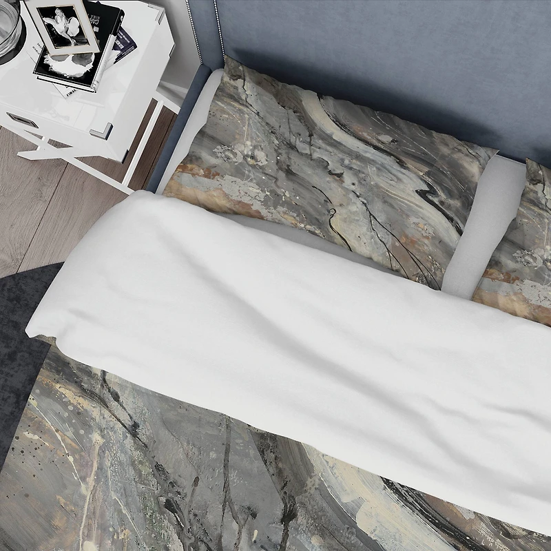 Designart 'Fire and Ice Minerals V' Geometric Bedding Set