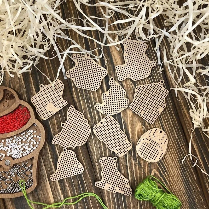 Wonderland Crafts Spooky Embroidery Wood Blanks Set