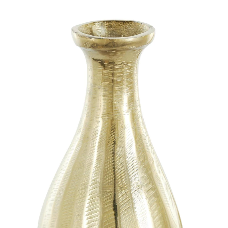 Glam Gold Wavy Textured Aluminum Vase Set