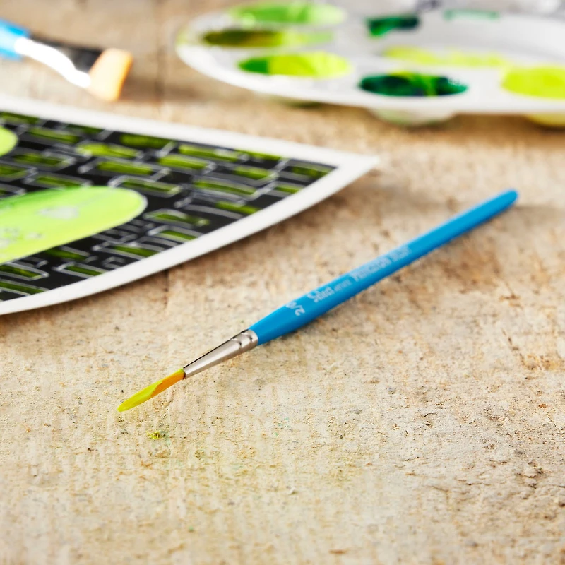 Princeton™ Select™ Artiste Series 3750 Short Handle Script Liner Brush