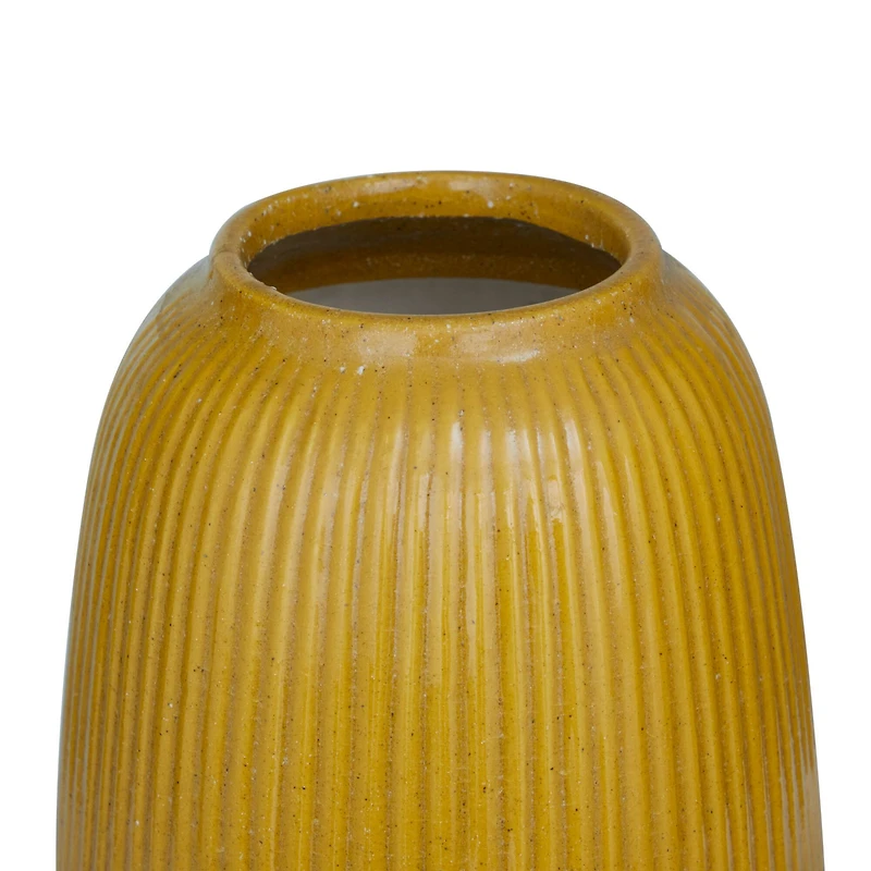 CosmoLiving by Cosmopolitan Yellow Ceramic Modern Vase Set