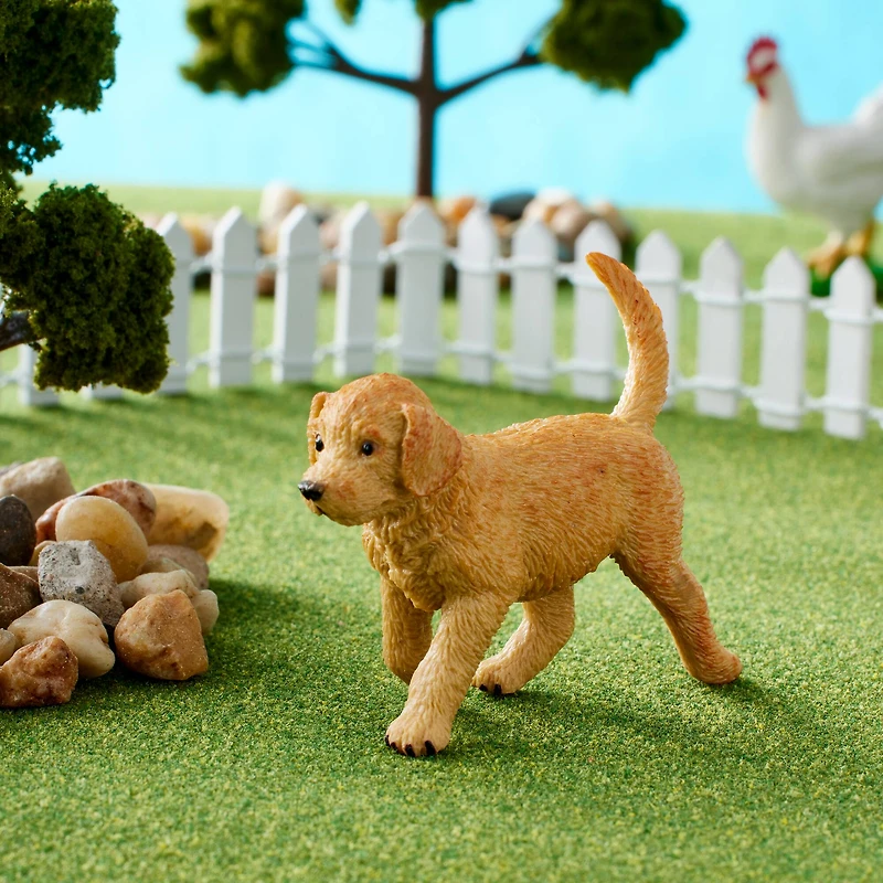 Safari Ltd® Golden Retriever Puppy