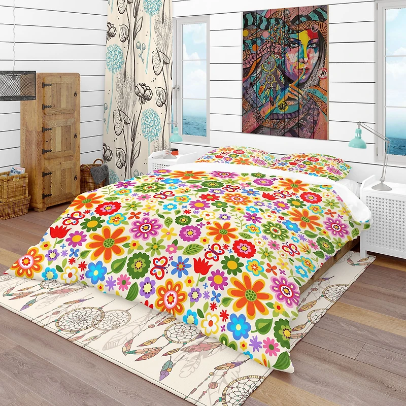 Designart 'Retro Flower Pattern' Bohemian & Eclectic Bedding Set