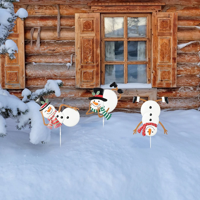 Glitzhome® 2ft. Metal Snowman Yard Stake Set