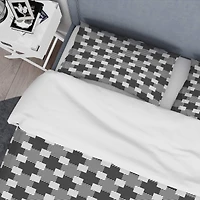 Designart 'Geometric Monochrome Pattern II' Mid-Century Duvet Cover Set