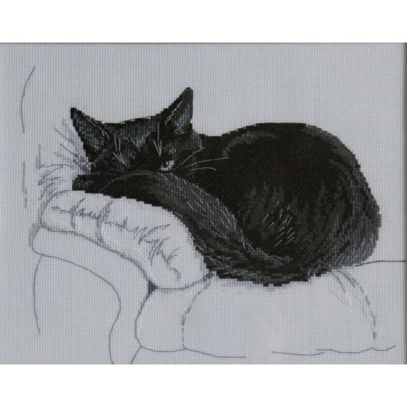 RTO Among Black Cats M668 Cross Stitch Kit