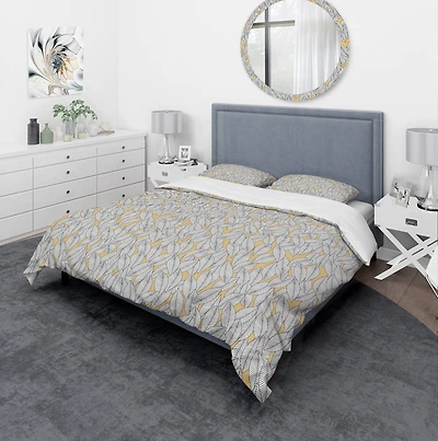 Designart 'Abstract Monochromic Pattern with Contour Leaves' Modern & Contemporary Bedding Set