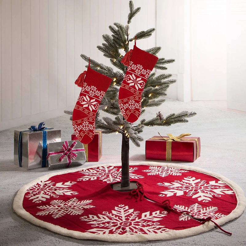 Glitzhome® Red Snowflake Tree Skirt & Stockings Set