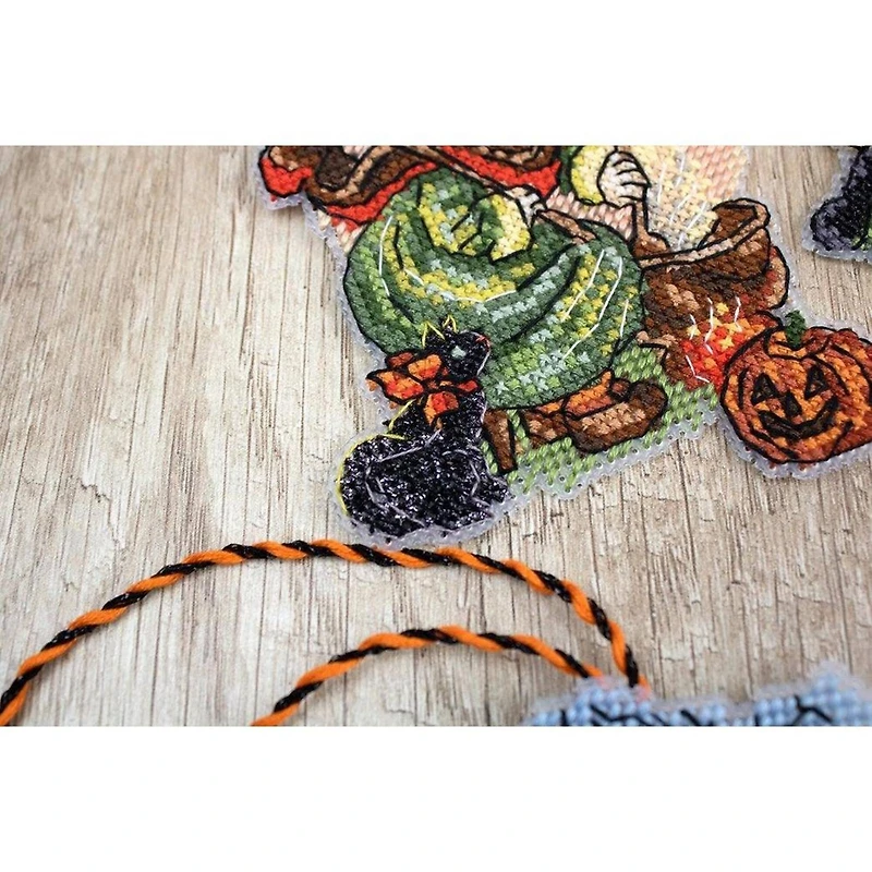 Letistitch Halloween Toys Plastic Canvas Counted Cross Stitch Kit