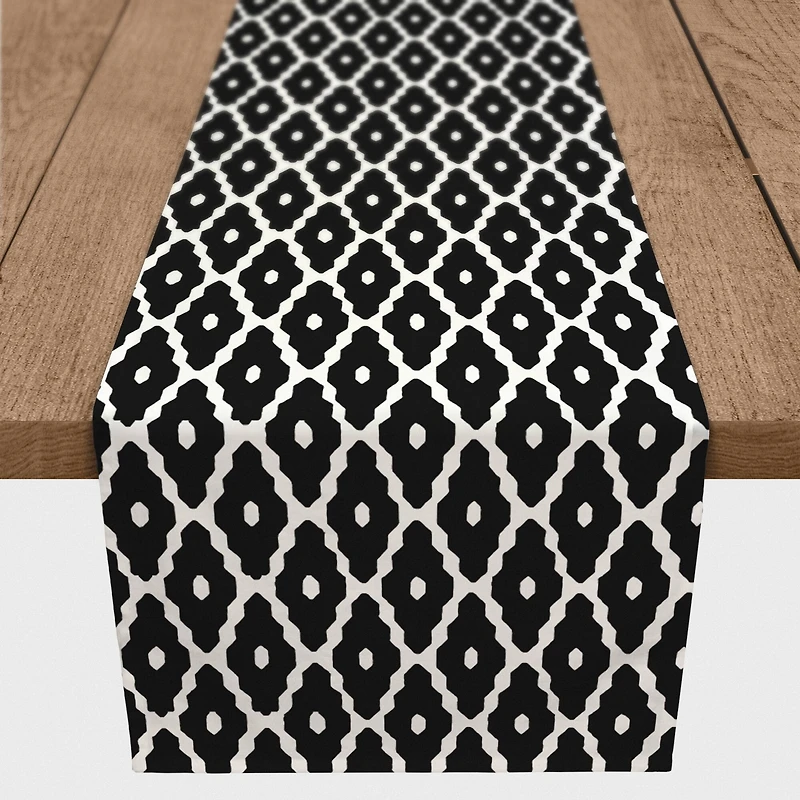 Diamond Zig Zags Indoor/Outdoor Table Runner