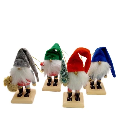 Wizardi Classic Wooden Christmas Gnomes Festive Decoration Set