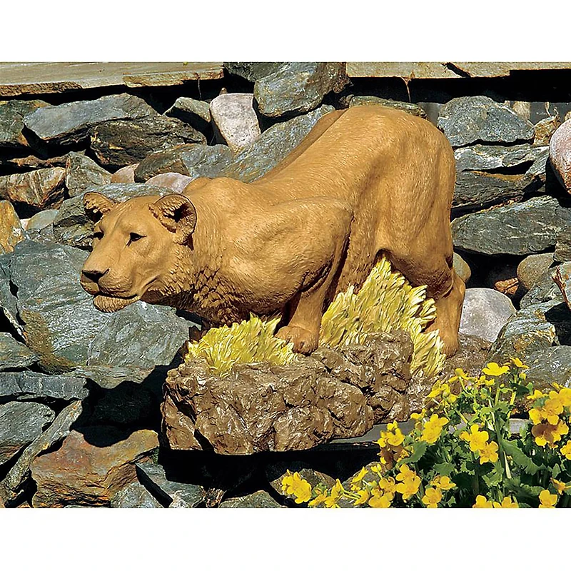 Design Toscano 18" Tall Lioness on the Prowl Statue