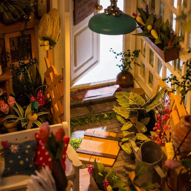 Rolife® Miller's Garden DIY Miniature House Kit