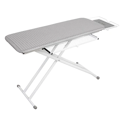 SINGER Ironing & Crafting Station