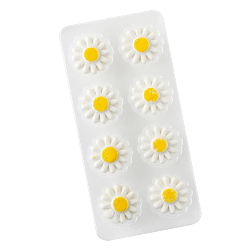 Sweet Tooth Fairy® White Daisy Icing Decorations
