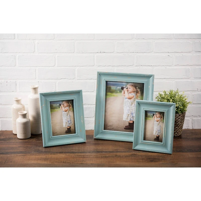 DII® Blue Distressed Farmhouse Frame