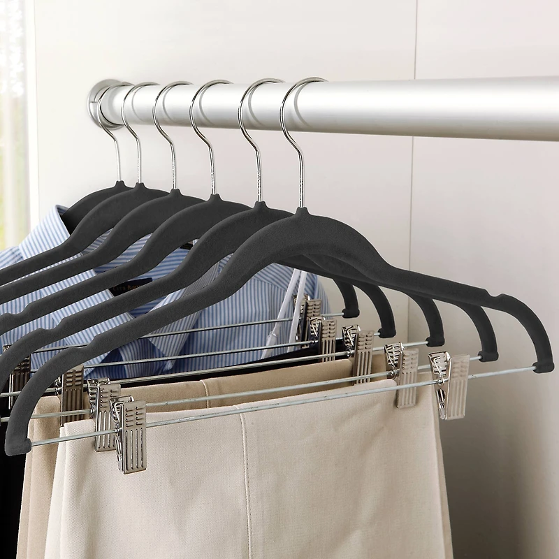 Simplify Slim Velvet Hangers with Clips