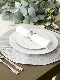 DII® Metallic Silver Round Polypropylene Woven Placemat (Set of 4)