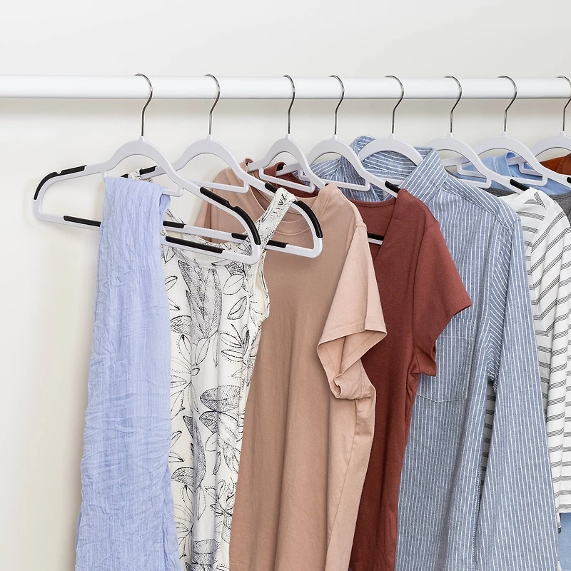 Honey Can Do 15 Pack White & Black No-Slip Rubber Grip Plastic Hangers