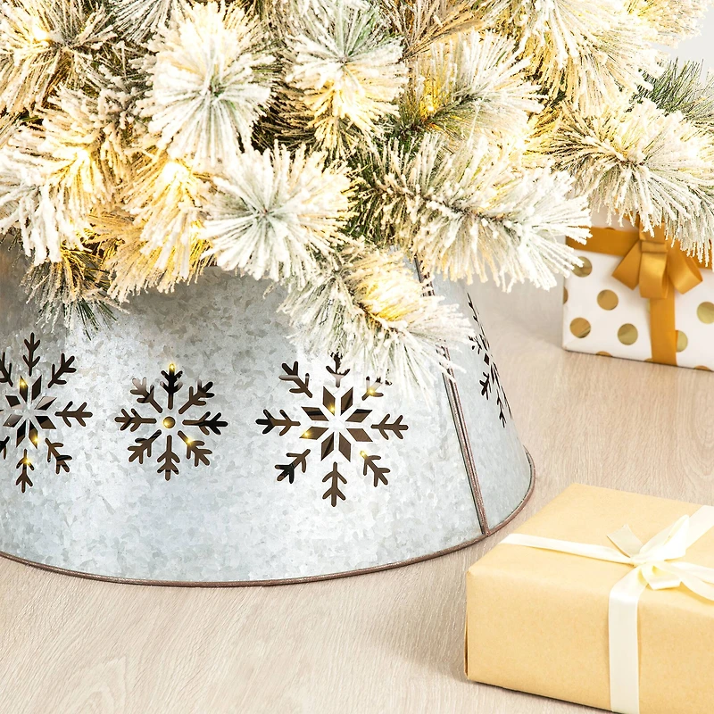 Glitzhome® 21" Snowflake Diecut Metal Tree Collar with Light String
