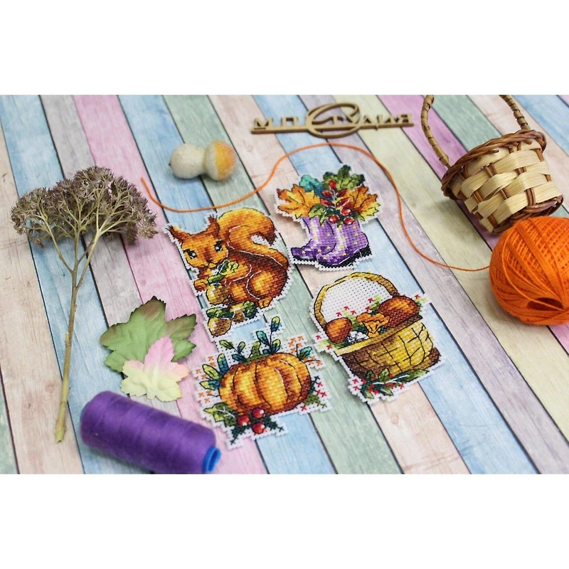 MP Studia Autumn MagnetsPlastic Canvas Counted Cross Stitch Kit