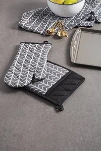 DII® Black & White Herringbone Potholder (Set of 2)