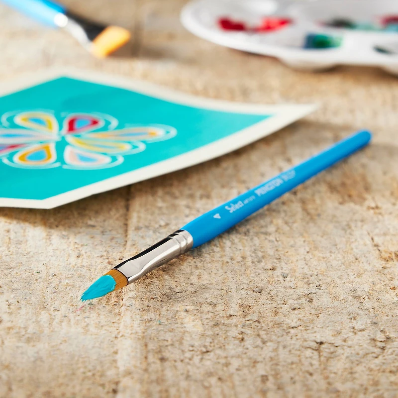 Princeton™ Select™ Artiste Series 3750 Short Handle Pointed Filbert Brush