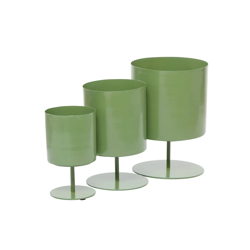 The Novogratz Green Modern Metal Planter Set