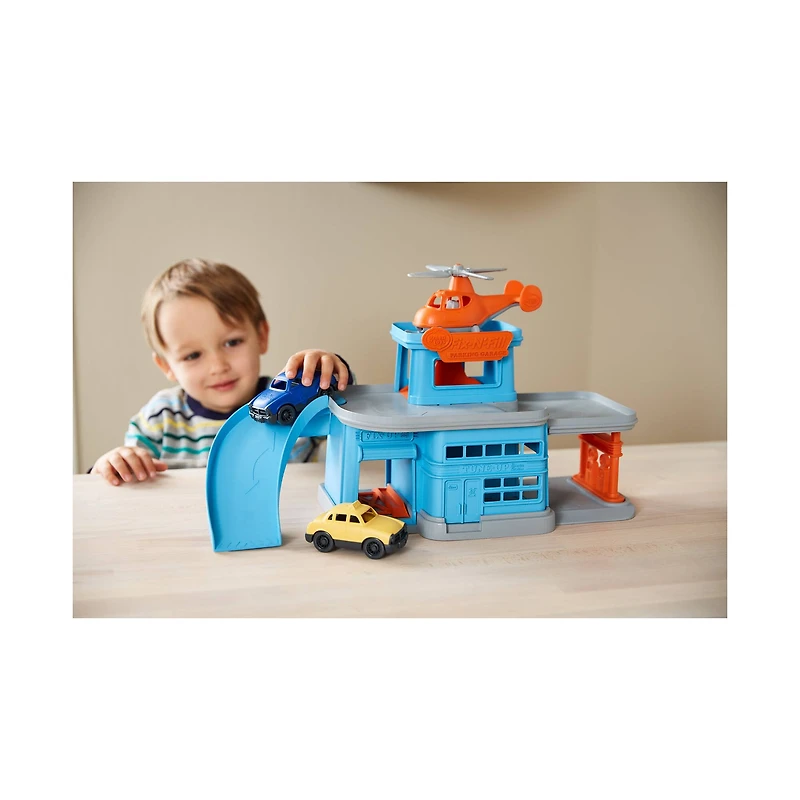 Parking Garage with 3 Vehicles