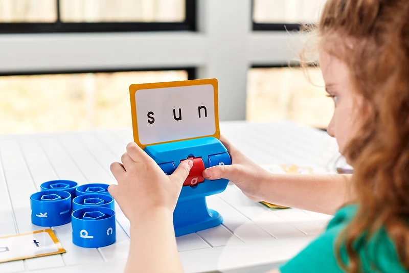 Hand2mind® Beginning Word Builder