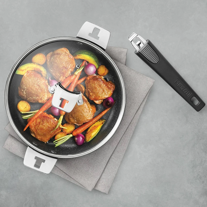 The Rock by Starfrit 9" Deep Fry Pan & Dutch Oven with Lid & Detachable Handle