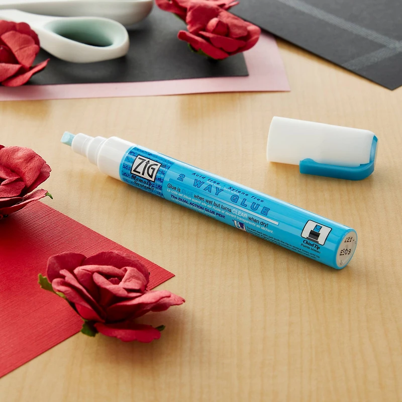 2-Way Glue Chisel Tip Pen by Recollections™
